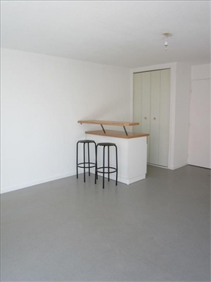 appartement à la location -   25000  BESANCON, surface 30 m2 location appartement - APR726621